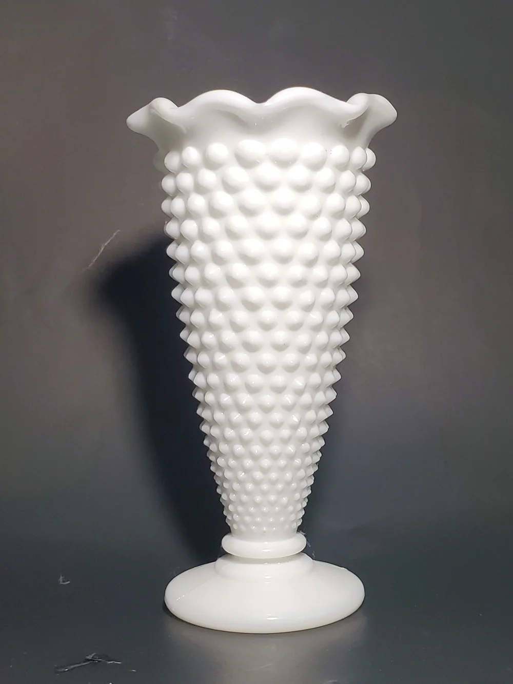 Anchor Hocking Vintage White Hobnail Milk Glass Vase Decorative Home Accent EUC